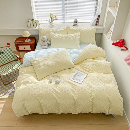 91家纺网 家纺一手货源 找家纺 麒东家纺  2025年新款水洗棉春夏菱形格双拼小清新高品质四件套 菱形格-黄蓝