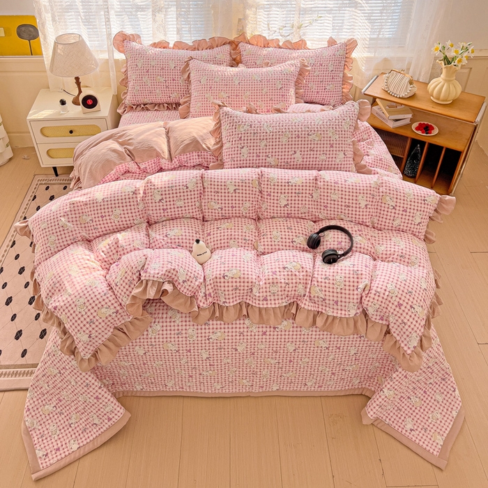 91家纺网 家纺一手货源 找家纺 纽缦家纺2025新款云感提花双层纱床盖韩版四件套 猫猫晚宴