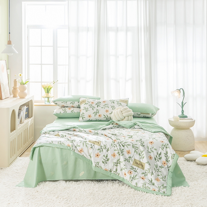 91家纺网 家纺一手货源 找家纺 暖阳 【同款地板价】2025年新款全棉印花棉花夏被四件套被子被芯 青柠