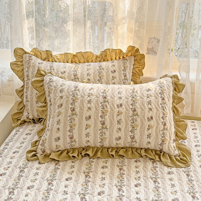 91家纺网 家纺一手货源 找家纺 2025云感提花双层纱加厚夹棉绗缝床盖 玫瑰哒