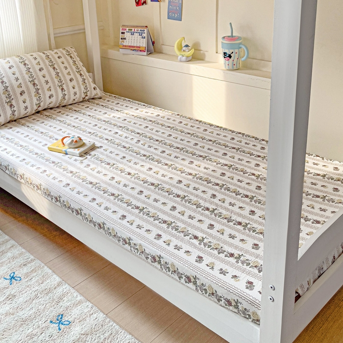 91家纺网 家纺一手货源 找家纺 纽缦家纺 2025新款云感提花双层纱学生床笠 玫瑰哒