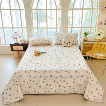 91家纺网 家纺一手货源 找家纺 恒尚居 2025新款全棉床盖床单小清新床垫床褥垫-跑量（四季款） 樱桃小熊 2