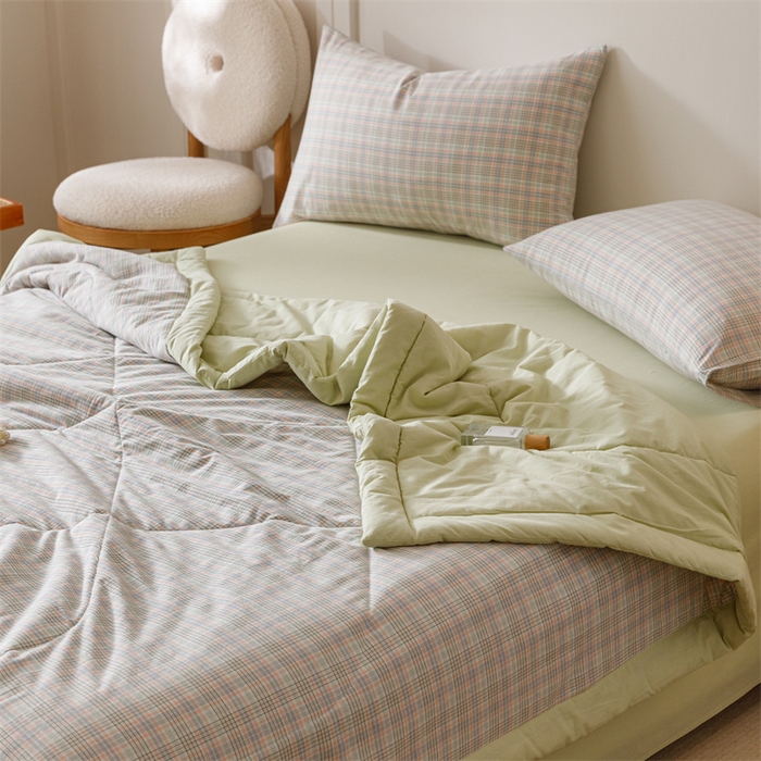 91家纺网 家纺一手货源 找家纺 恬思语家纺 2025新款全棉色织水洗棉棉花夏被  丛草集 粉