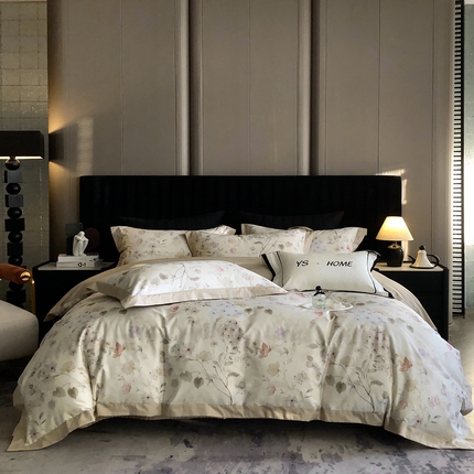 91家纺网 家纺一手货源 找家纺 薏思家纺 2025新款100支长绒棉数码印花飞边款四件套 玉玲珑-青