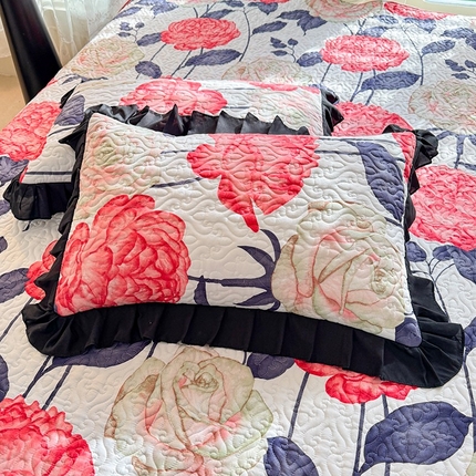 91家纺网 家纺一手货源 找家纺 金盛皇朝家纺 2025新款法式赫本风大花卉床盖四件套 花开富贵