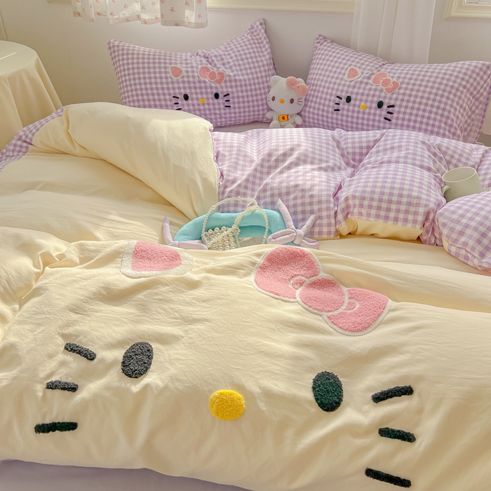 91家纺网 家纺一手货源 找家纺 2025春夏新款云朵棉水洗棉毛巾绣拼角工艺四件套 快乐猫咪-紫小格