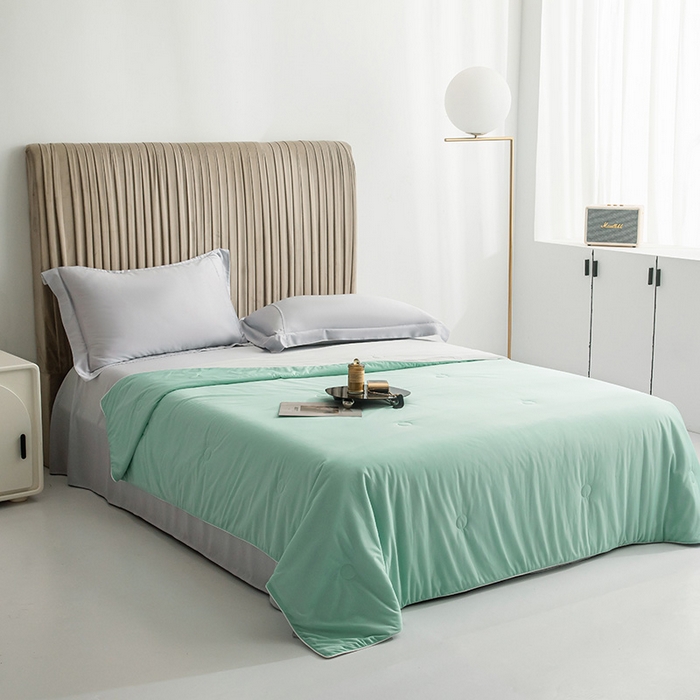 91家纺网 家纺一手货源 找家纺 金喜 2025新款冰柔丝凉感夏被涤氨纶冰丝夏被夏天薄被子 湖水绿