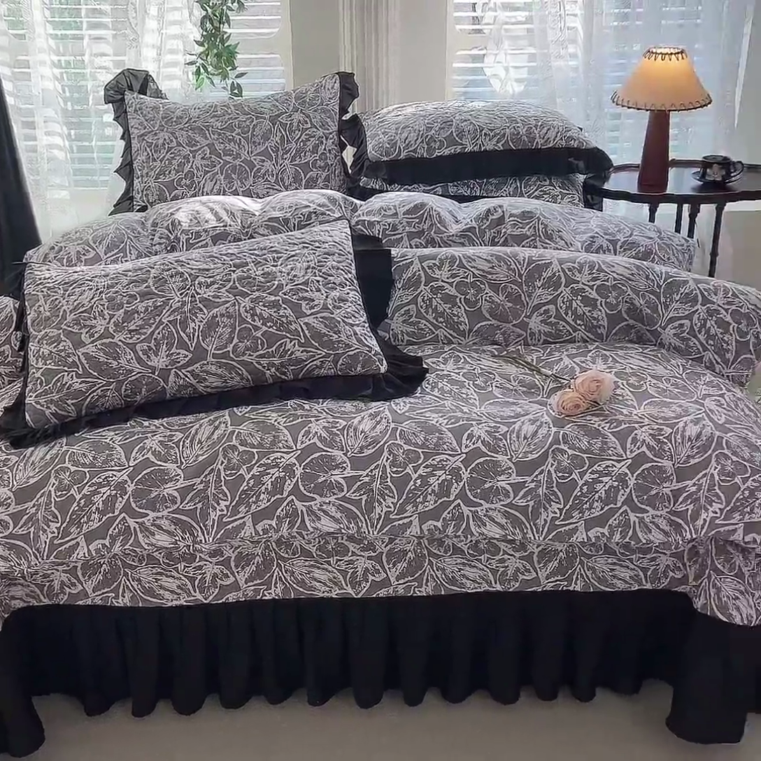 91家纺网 家纺一手货源 找家纺 金盛皇朝家纺 2025新款法式赫本风大花卉床盖四件套 如沐春风