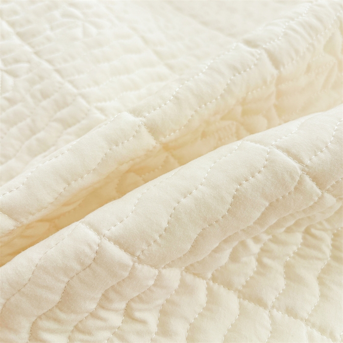 91家纺网 家纺一手货源 找家纺 恒爱家纺 2025糯糯棉庄生梦蝶单床盖 庄生梦蝶-米黄