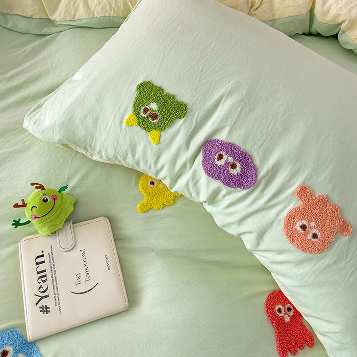 91家纺网 家纺一手货源 找家纺 韩巢家纺  2025超柔水洗棉毛巾绣床上用品四件套-小精灵系列（提供卖家秀 ） 小精灵浅黄绿