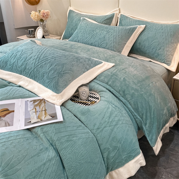 91家纺网 家纺一手货源 找家纺 金喜 2025新款高品质牛奶绒拼角四件套 南法假日-豆绿