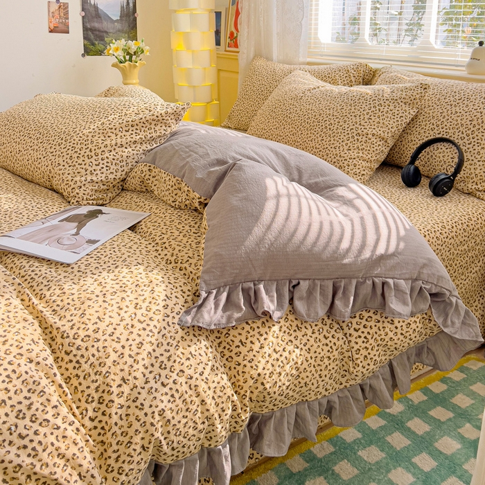 91家纺网 家纺一手货源 找家纺 纽缦家纺 2025新款云感提花双层纱韩版四件套 小豹纹