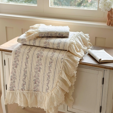 金丝鸟 2025全棉镂空白色花边款韩式床盖 紫色花铃