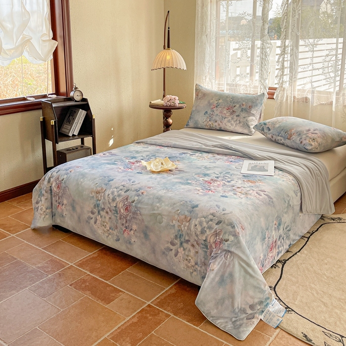 91家纺网 家纺一手货源 找家纺 小禹仔 2025新款针织凉感丝印花夏被夏凉被 彼岸花开灰