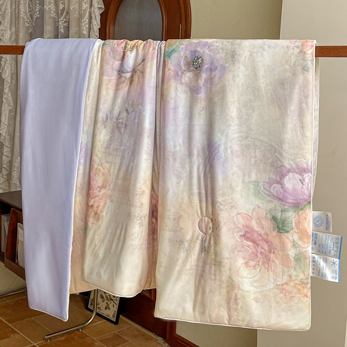 91家纺网 家纺一手货源 找家纺 小禹仔 2025新款针织凉感丝印花夏被夏凉被 花之谷咖