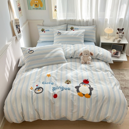 91家纺网 家纺一手货源 找家纺 寐居家纺 2025新款全棉13070毛巾绣四件套 萌宠企鹅