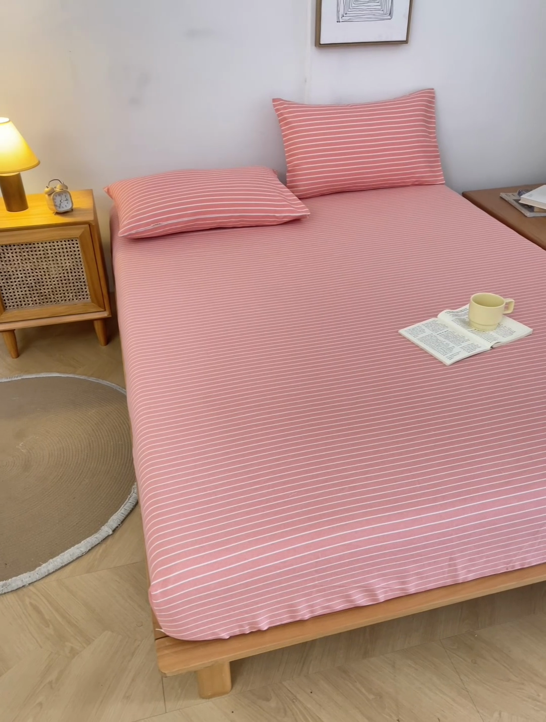 91家纺网 家纺一手货源 找家纺 棉乐町家居  2025新款原棉粗布床笠 条纹粉