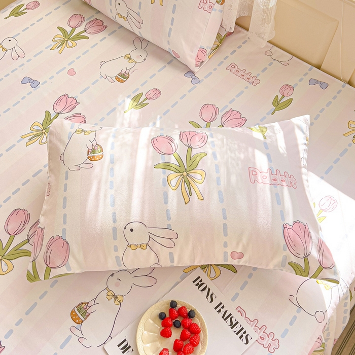 91家纺网 家纺一手货源 找家纺 极梦家纺（支持定制）  2025新款春秋130克加厚植物羊绒磨毛印花单床裙三件套 爱伊菲兔