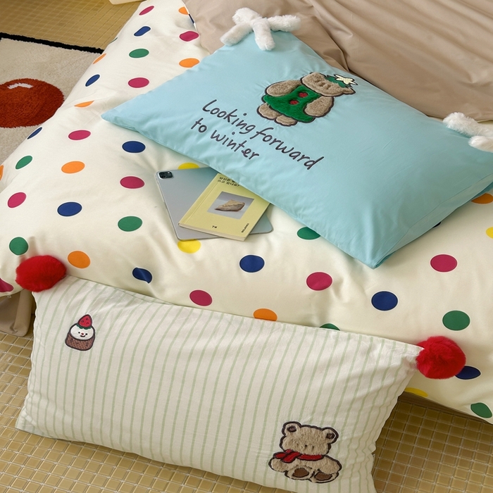 91家纺网 家纺一手货源 找家纺 桔子家纺 2025新款水洗棉蝴蝶结卡通系列 圣诞波点（棉）