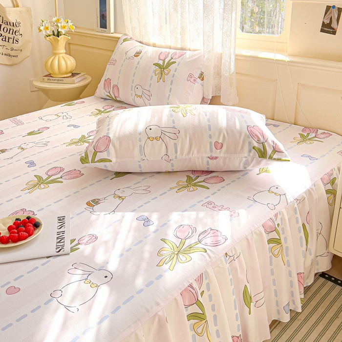 91家纺网 家纺一手货源 找家纺 极梦家纺（支持定制）  2025新款春秋130克加厚植物羊绒磨毛印花单床裙三件套 爱伊菲兔