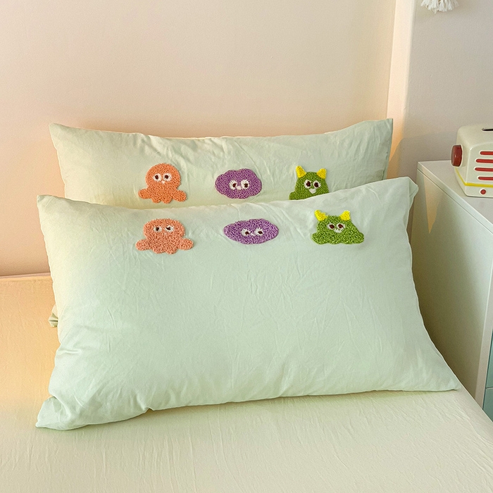 91家纺网 家纺一手货源 找家纺 韩巢家纺  2025超柔水洗棉毛巾绣床上用品四件套-小精灵系列（提供卖家秀 ） 小精灵浅黄绿