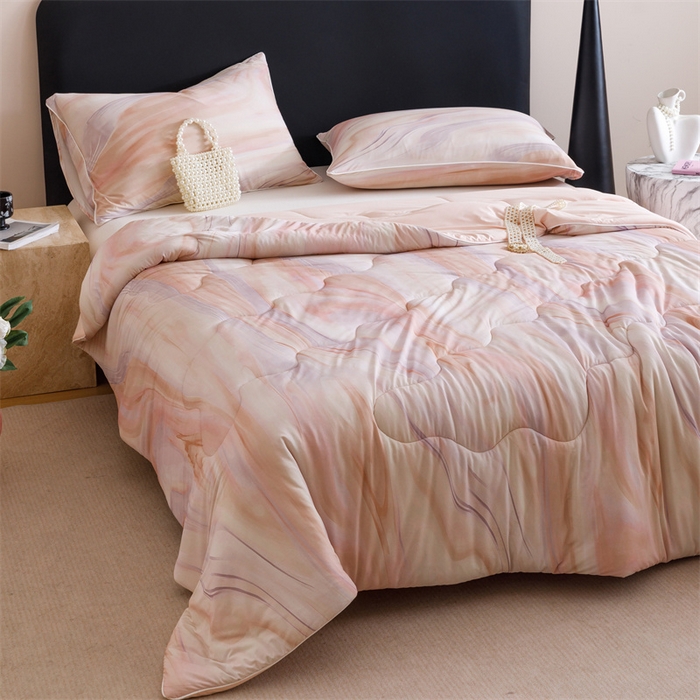 91家纺网 家纺一手货源 找家纺 恬思语家纺 2025新款凉感丝时尚彩绘夏凉被 粉色梦幻