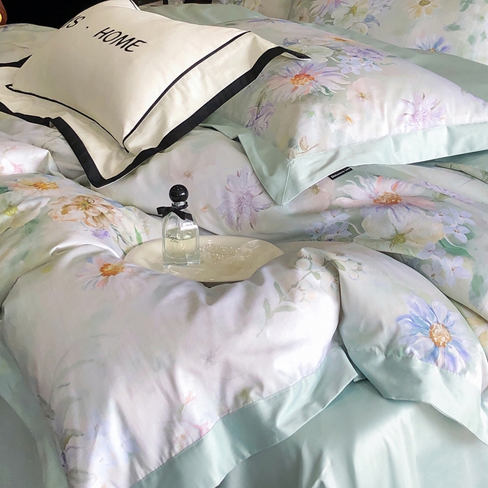 91家纺网 家纺一手货源 找家纺 薏思家纺 2025新款100支长绒棉数码印花飞边款四件套 晚香青玉