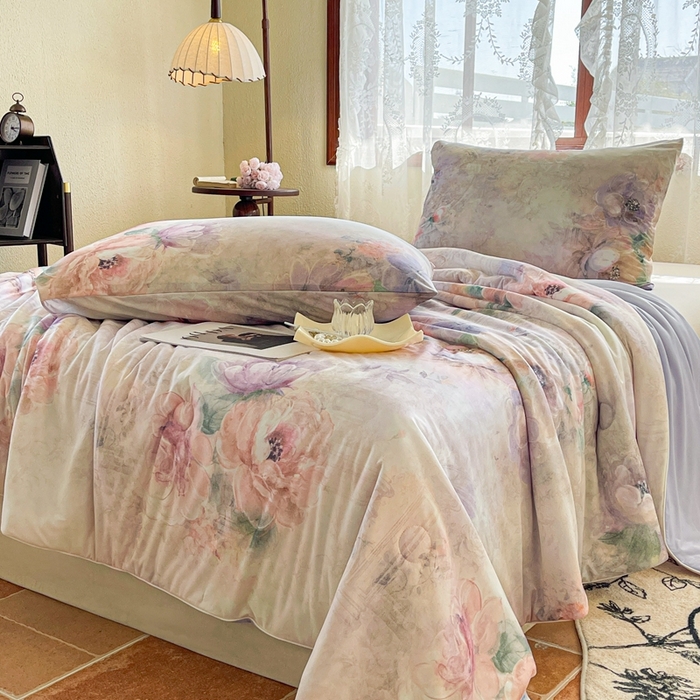 91家纺网 家纺一手货源 找家纺 小禹仔 2025新款针织凉感丝印花夏被夏凉被 花之谷咖