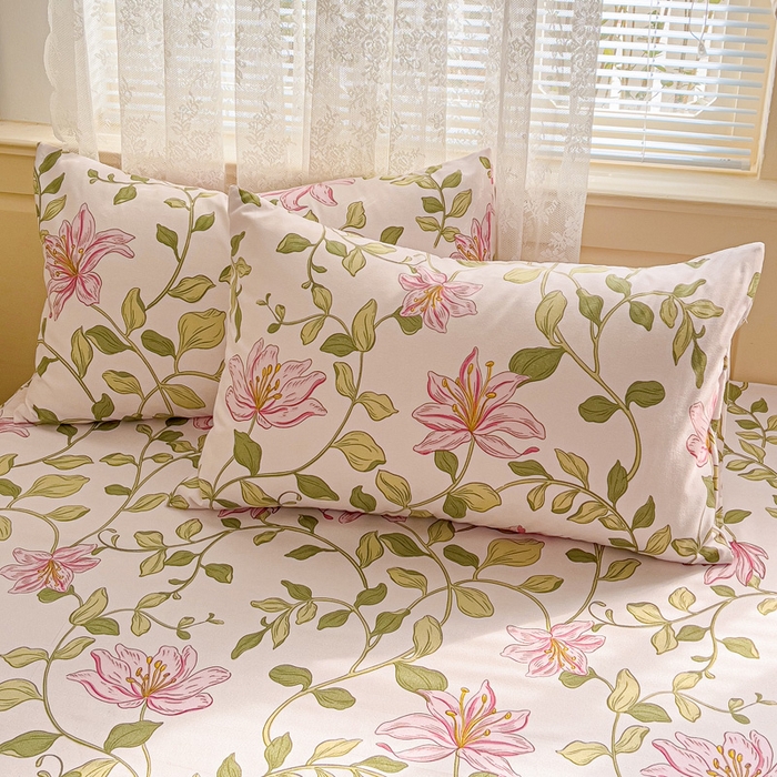 91家纺网 家纺一手货源 找家纺 极梦家纺（支持定制）  2025新款春秋130克加厚植物羊绒磨毛印花单床裙三件套 花韵佳人