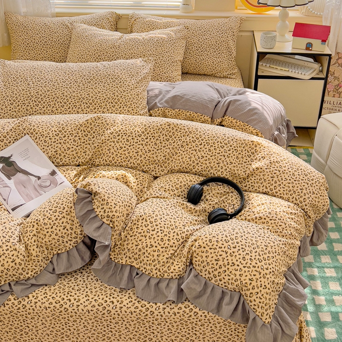 91家纺网 家纺一手货源 找家纺 纽缦家纺 2025新款云感提花双层纱韩版四件套 小豹纹