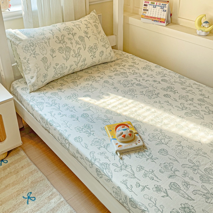 91家纺网 家纺一手货源 找家纺 纽缦家纺 2025新款云感提花双层纱学生床笠 海像森林