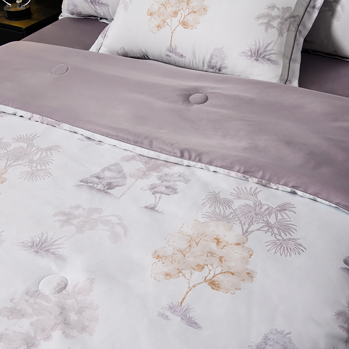 91家纺网 家纺一手货源 找家纺 千嘻汇2025新款水洗天丝真丝夏被四件套夏凉被空调被 发财树紫