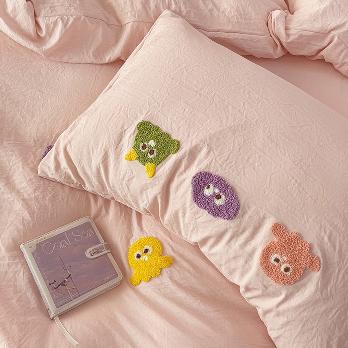 91家纺网 家纺一手货源 找家纺 韩巢家纺  2025超柔水洗棉毛巾绣床上用品四件套-小精灵系列（提供卖家秀 ） 小精灵浅粉