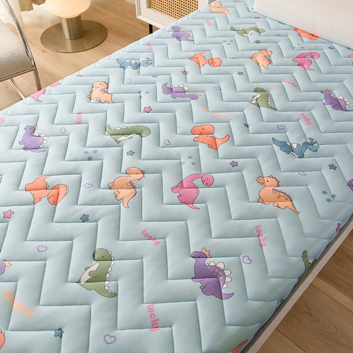 91家纺网 家纺一手货源 找家纺 亿丁点床垫 2025新款牛奶丝学生和地铺专用床垫 恐龙