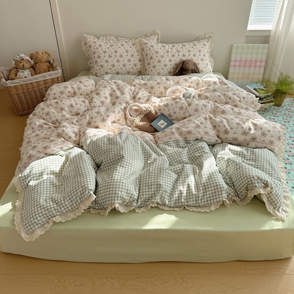 2025新款春日碎花云朵泡泡纱花边套件 绿格花蕊