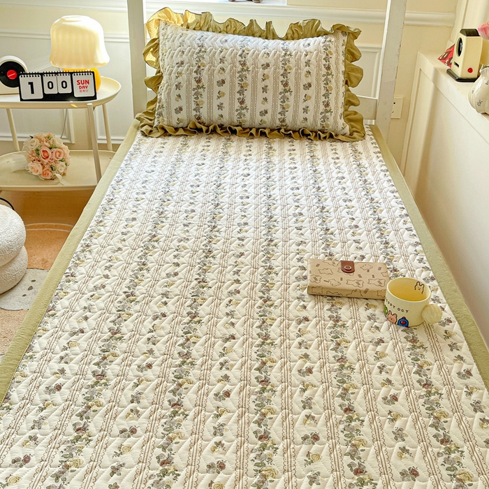 91家纺网 家纺一手货源 找家纺 纽缦家纺 2025新款云感提花双层纱学生床垫 玫瑰哒