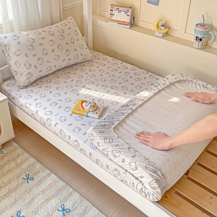 91家纺网 家纺一手货源 找家纺 纽缦家纺 2025新款云感提花双层纱学生床笠 猫咪恋人