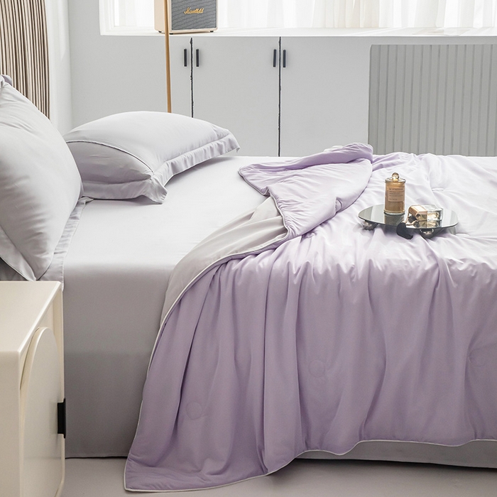 91家纺网 家纺一手货源 找家纺 金喜 2025新款冰柔丝凉感夏被涤氨纶冰丝夏被夏天薄被子 香芋紫