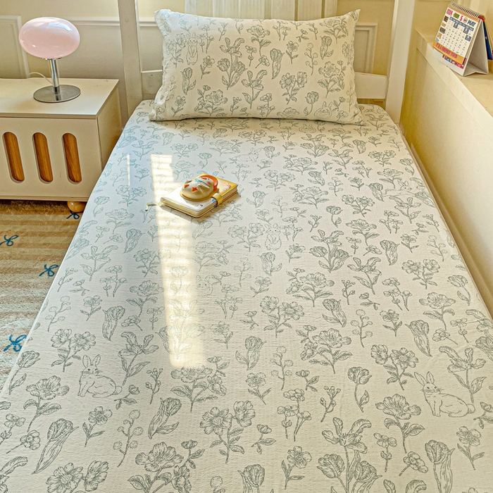 91家纺网 家纺一手货源 找家纺 纽缦家纺 2025新款云感提花双层纱学生床笠 海像森林