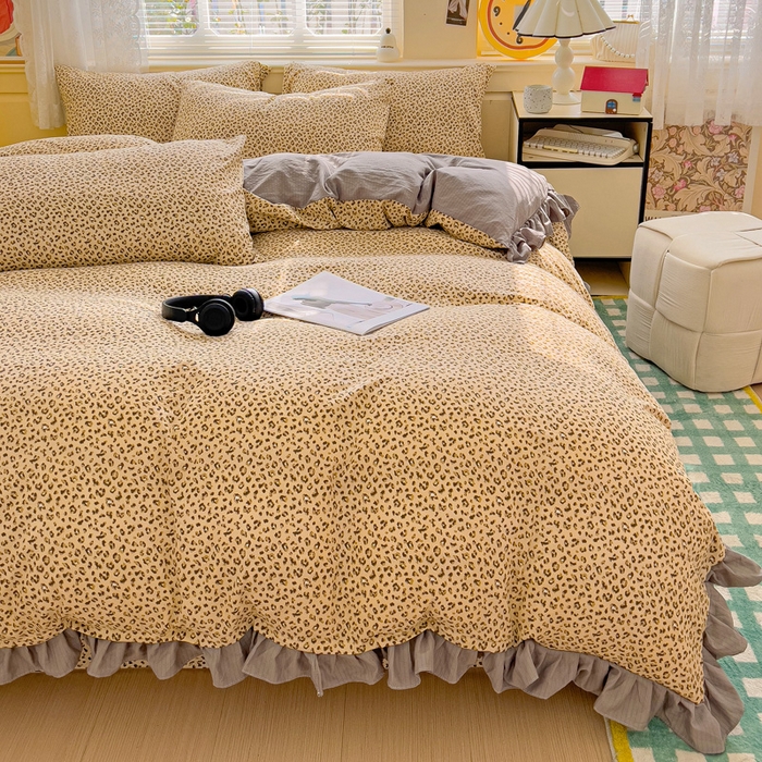 91家纺网 家纺一手货源 找家纺 纽缦家纺 2025新款云感提花双层纱韩版四件套 小豹纹