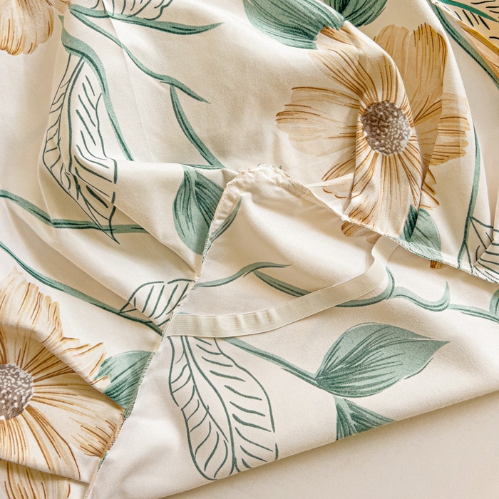 91家纺网 家纺一手货源 找家纺 极梦家纺（支持定制）  2025新款春秋130克加厚植物羊绒磨毛印花单床裙三件套 微微腾花