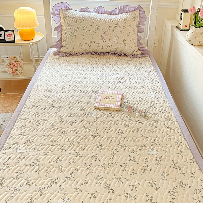 91家纺网 家纺一手货源 找家纺 纽缦家纺 2025新款云感提花双层纱学生床垫 森田野园