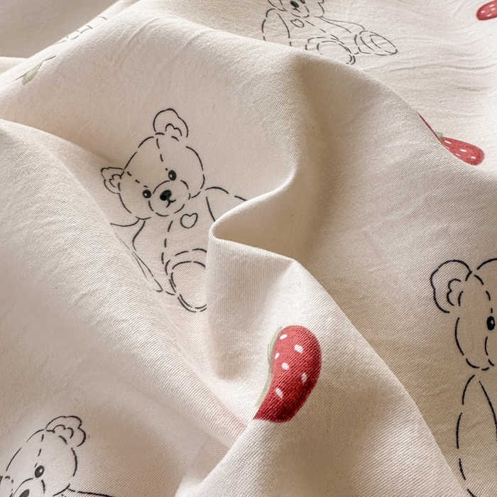 91家纺网 家纺一手货源 找家纺 寐居家纺 2025新款韩版舒柔绵四件套 花边款-莓莓熊