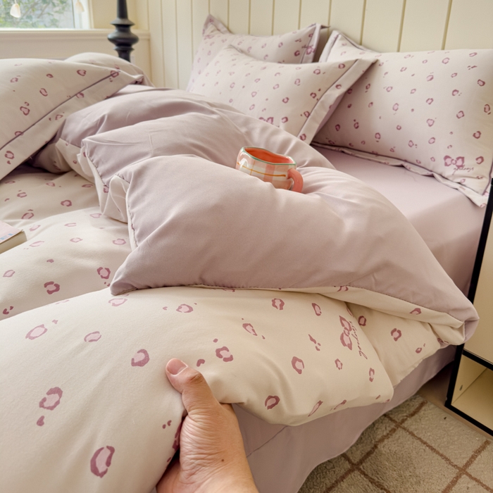 91家纺网 家纺一手货源 找家纺 可思家纺2025新款可思-简单款双层纱套件 紫豹纹