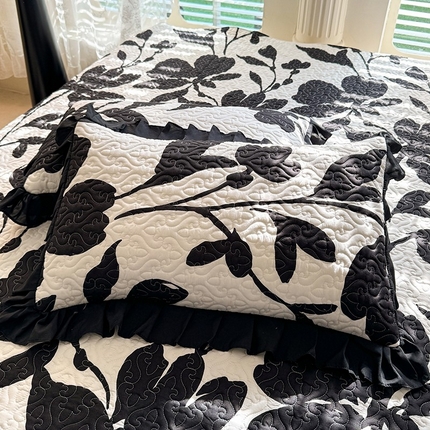 91家纺网 家纺一手货源 找家纺 金盛皇朝家纺 2025新款法式赫本风大花卉床盖四件套 并蒂同心