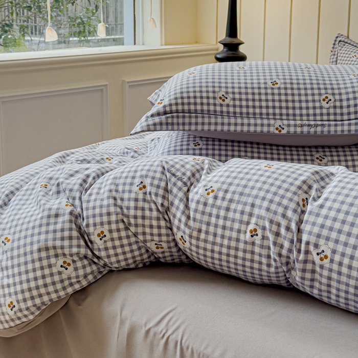 91家纺网 家纺一手货源 找家纺 可思家纺2025新款可思-简单款双层纱套件 樱桃小格蓝