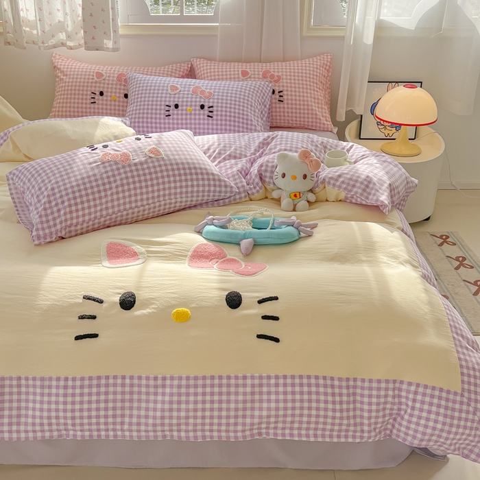 91家纺网 家纺一手货源 找家纺 2025春夏新款云朵棉水洗棉毛巾绣拼角工艺四件套 快乐猫咪-紫小格