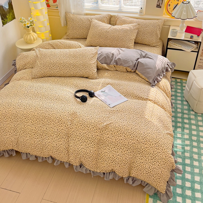 91家纺网 家纺一手货源 找家纺 纽缦家纺 2025新款云感提花双层纱韩版四件套 小豹纹