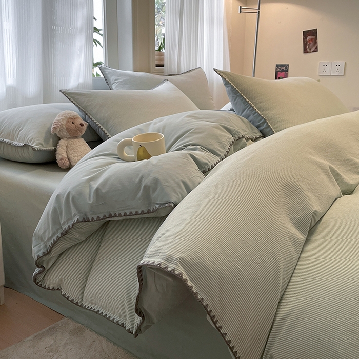 91家纺网 家纺一手货源 找家纺 蓝邻家纺 2025年新款全棉水洗棉贝壳边四件套系列 绿竖条