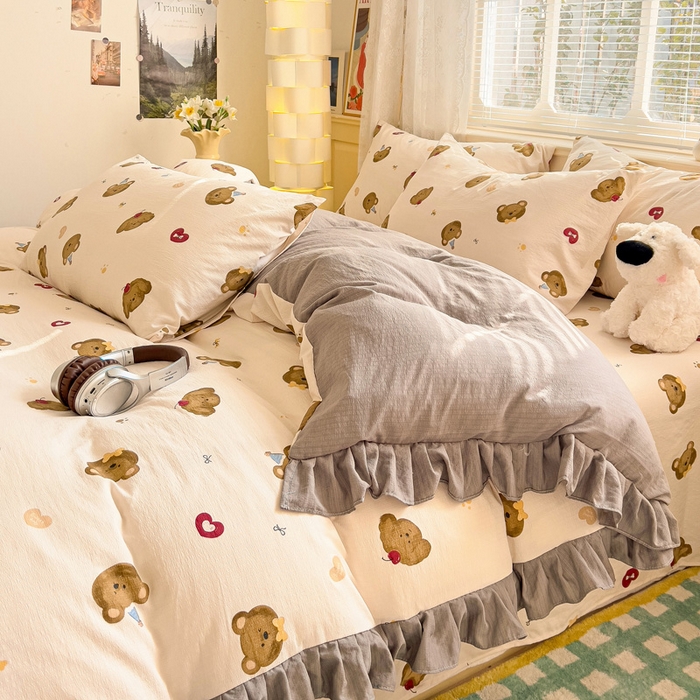 91家纺网 家纺一手货源 找家纺 纽缦家纺 2025新款云感提花双层纱韩版四件套 奇妙小熊米